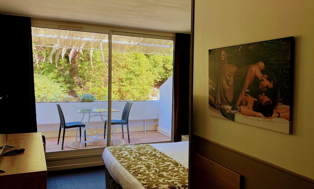 Pamela Hotel Cassis 54/75