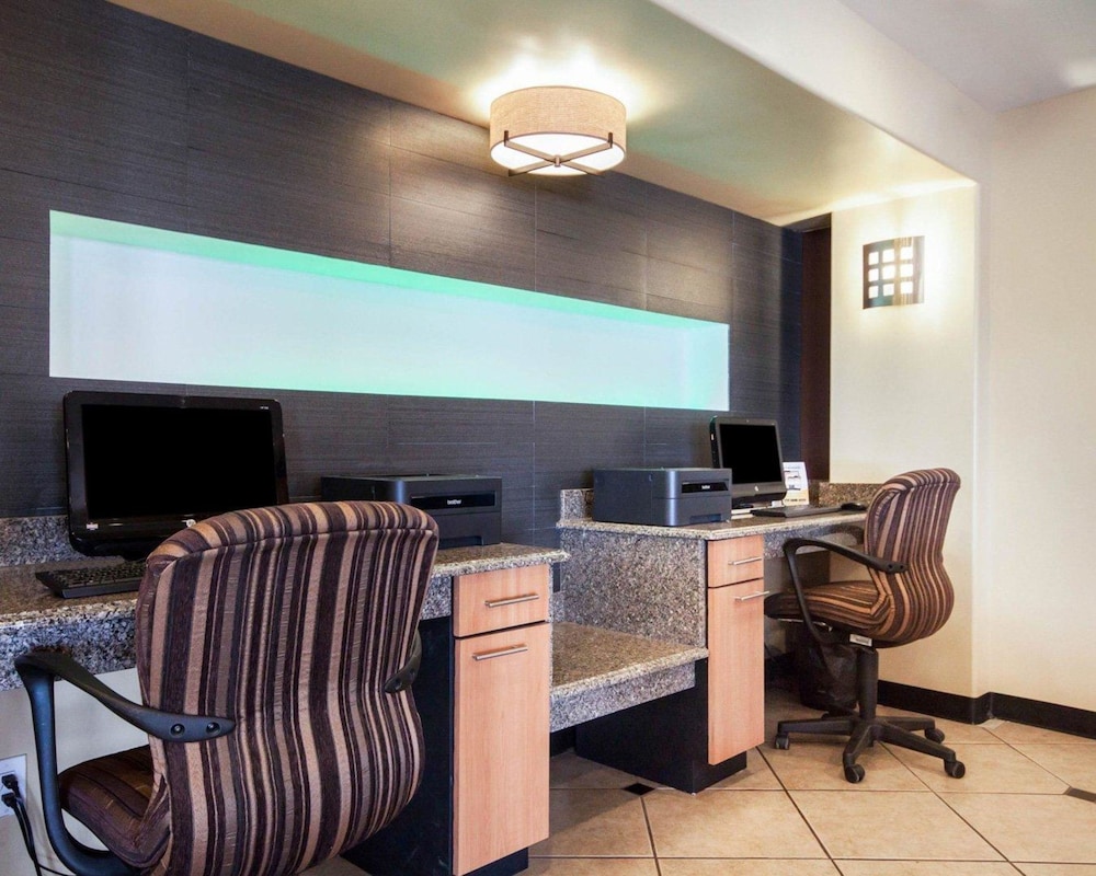 Quality Inn Airport East El Paso 46/49