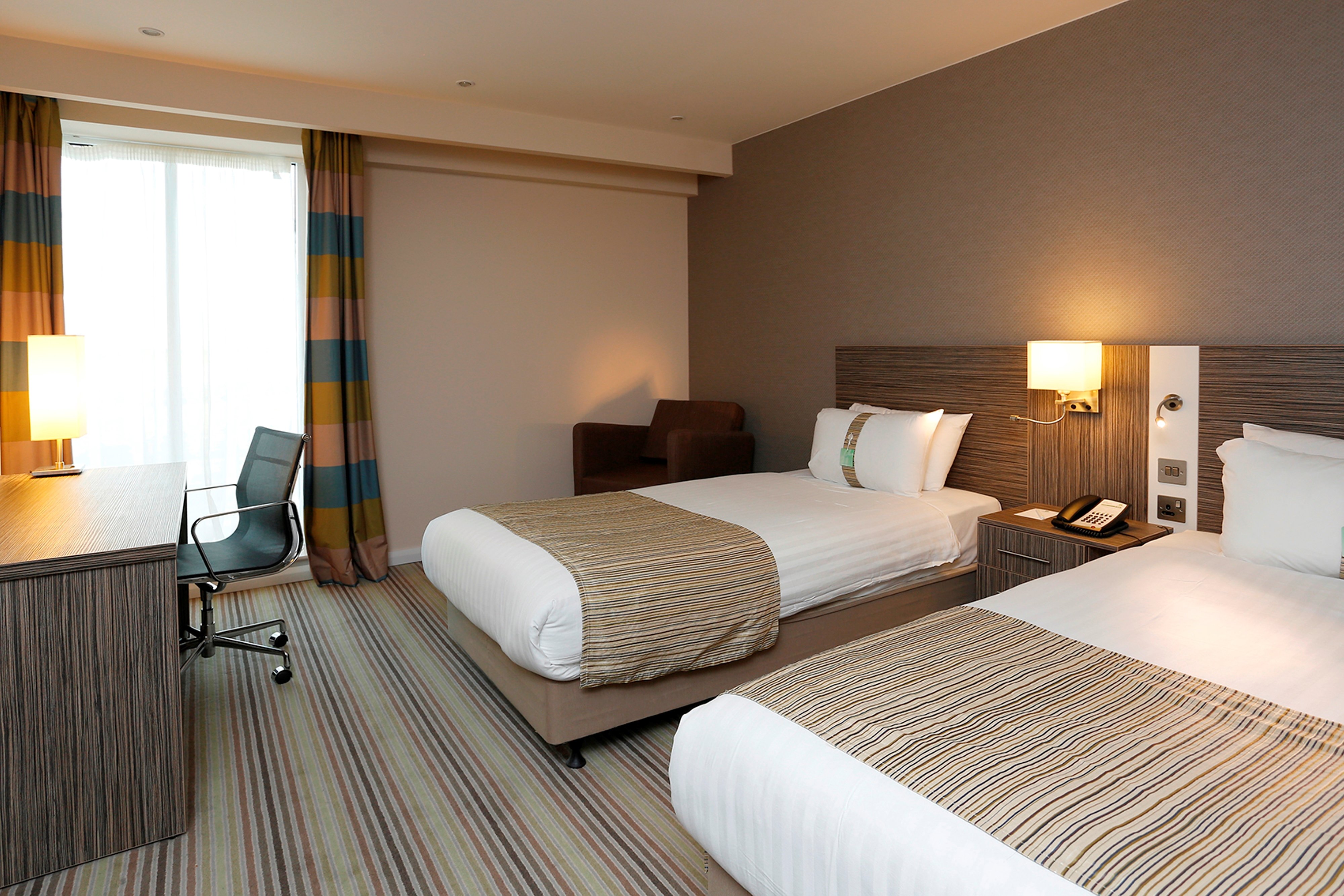 Holiday Inn Southend 18/77