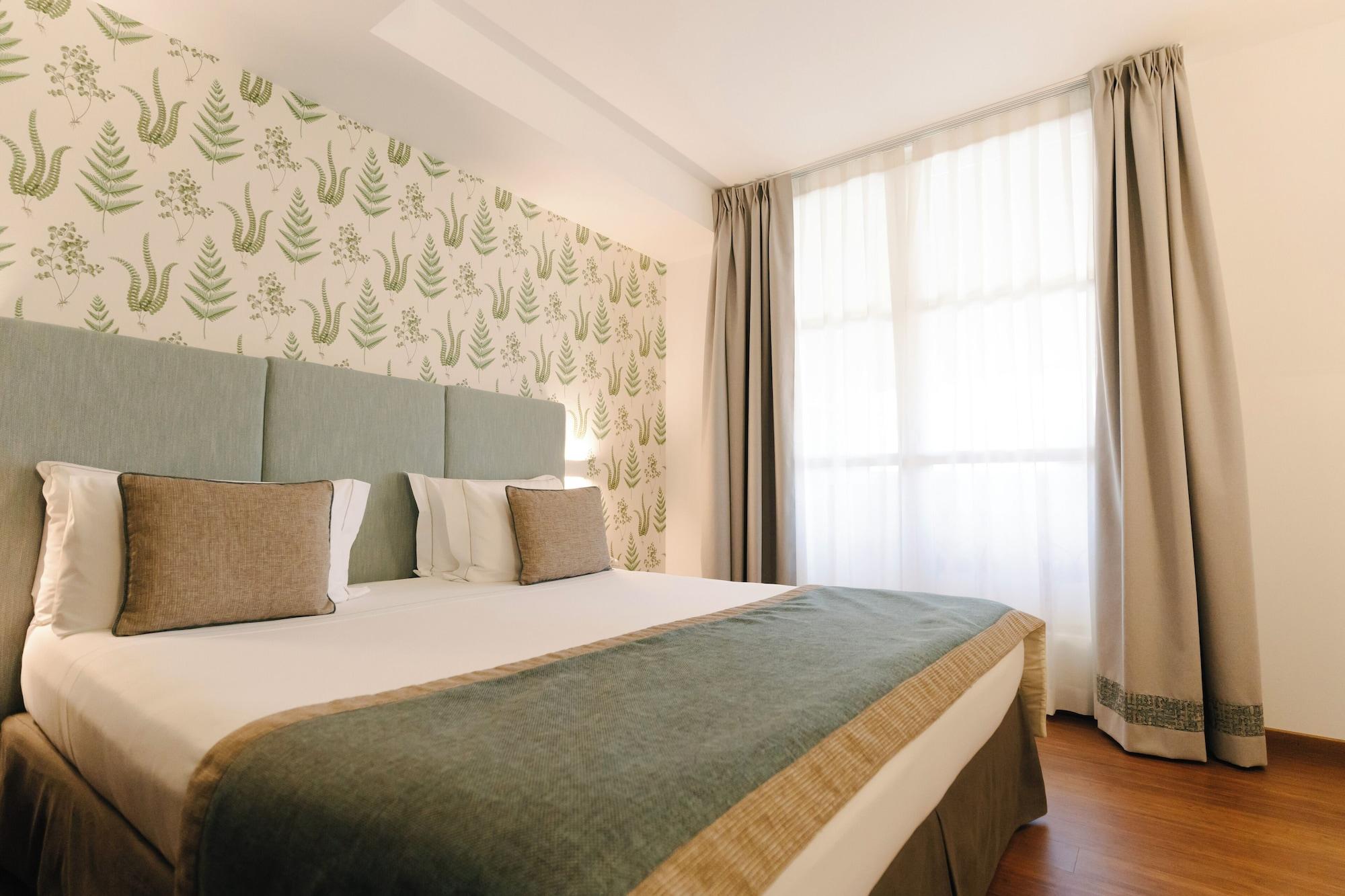 Comfort, Triple, Garden View