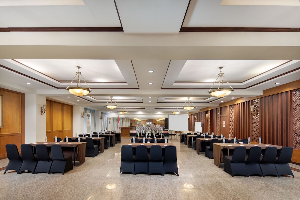 Royal Tretes View Hotel Convention 50/58