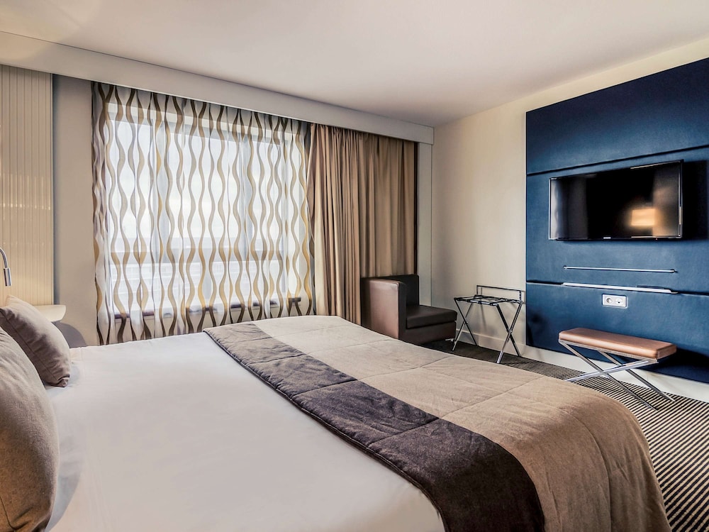 MERCURE CERGY PONTOISE CENTRE 14/70