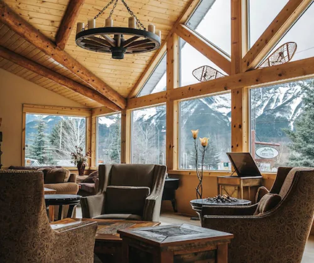 Canmore Rocky Mountain Inn 25/32