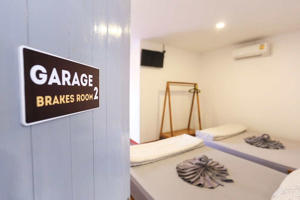 The Garage 26/43