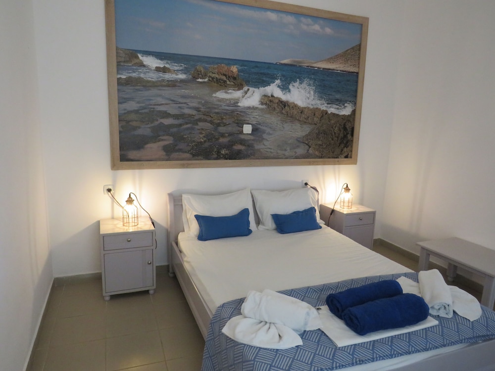 Blue Beach Villas Apartments 10/61