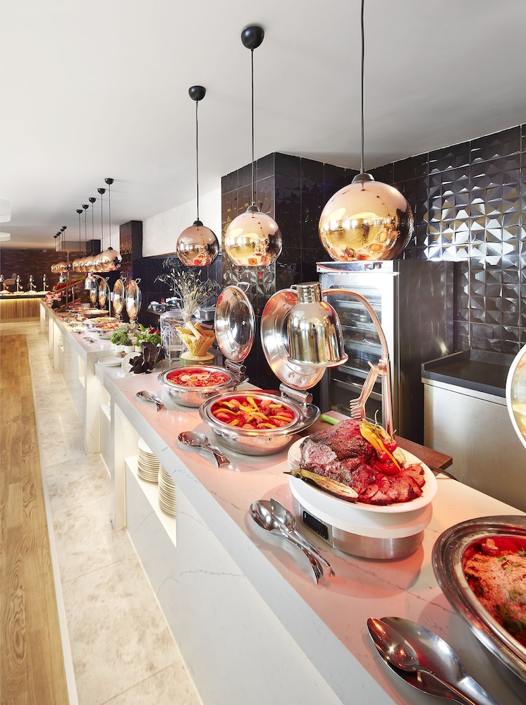 Lalila Blue Suites 64/73