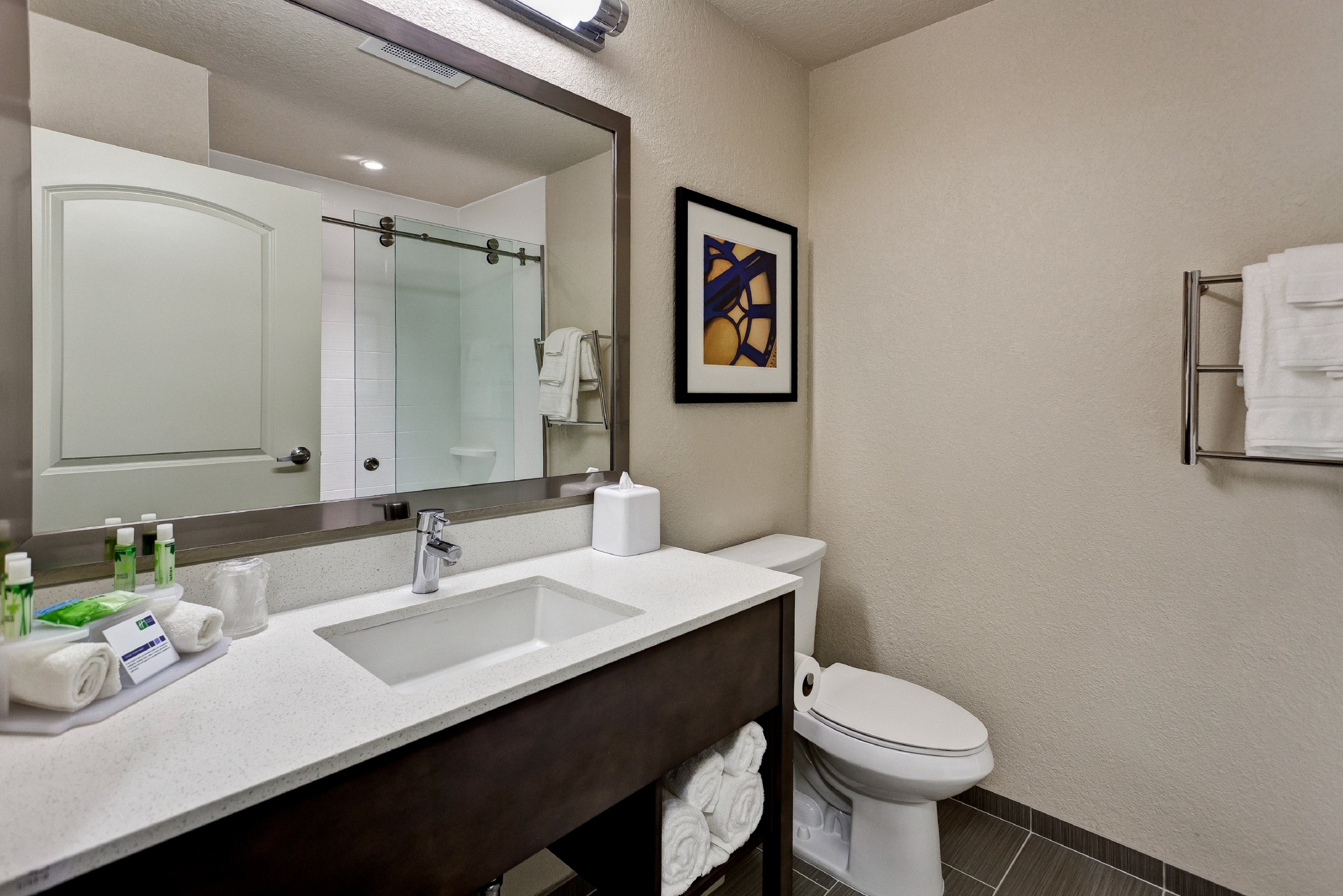 Holiday Inn Express And Suites Manhattan 53/55