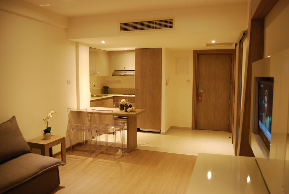 Melpo Antia Hotel & Suites 47/69