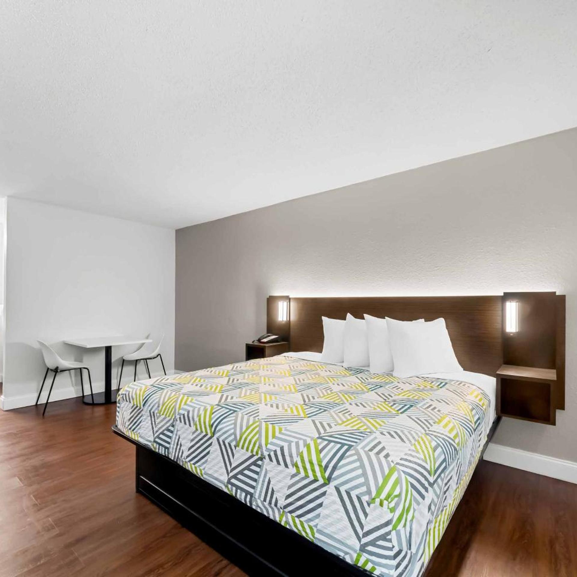 غرفة بسرير كينج، Studio6 Port Lavaca, TX 3/9