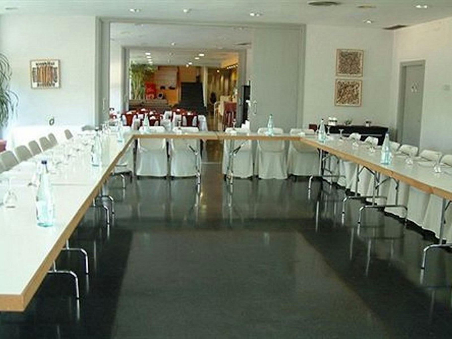 Air Penedes Hotel(Formerly Alfa Penedes) 21/28