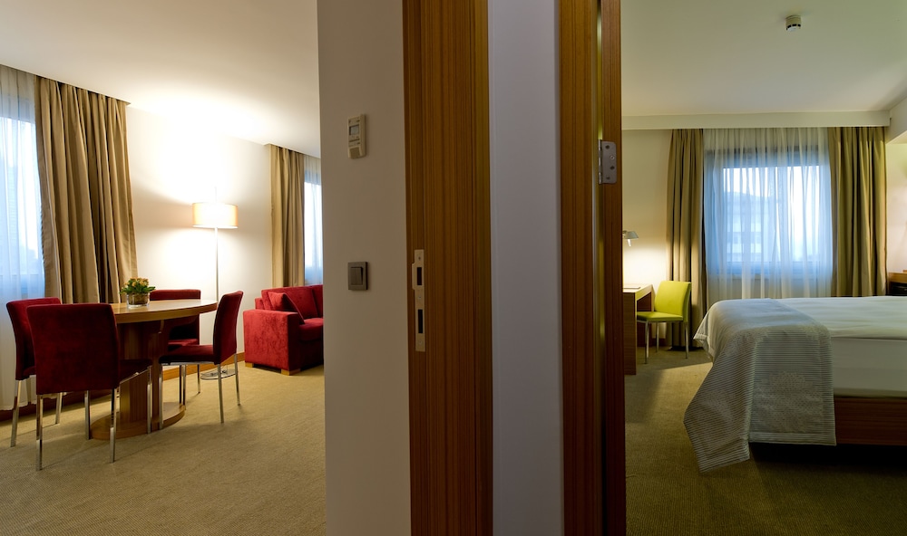 Divan Istanbul City 15/54
