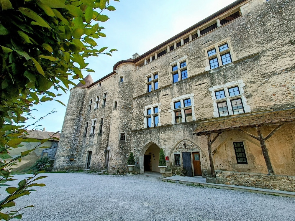 Les Chambres De La Renaissance 2/50