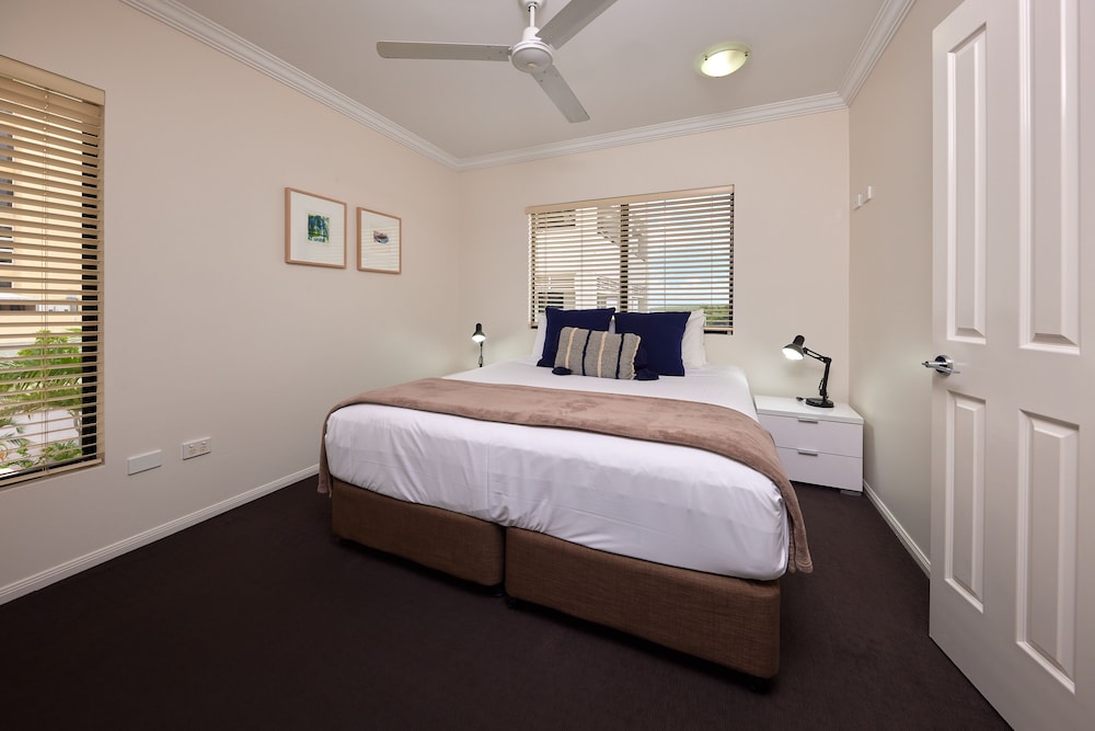 Jack Newell Holiday Apartments 28/74