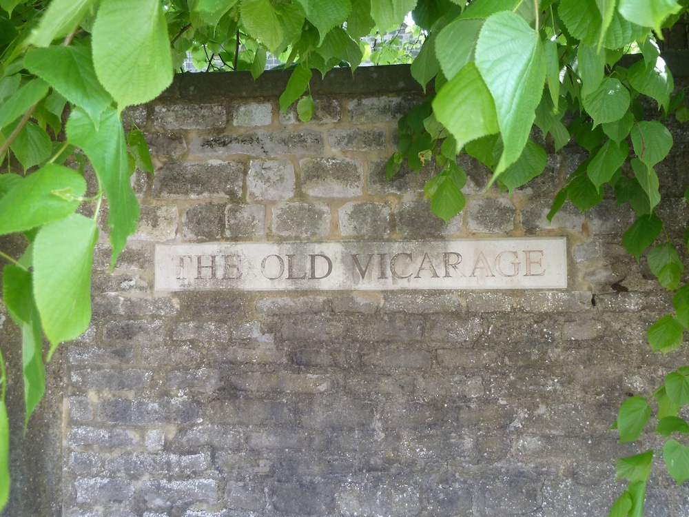 The Old Vicarage B&B 4/50
