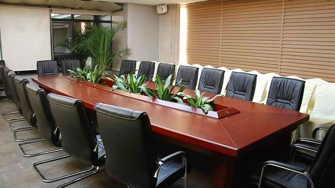 Eastern Kaiyue Business Hotel 18/23