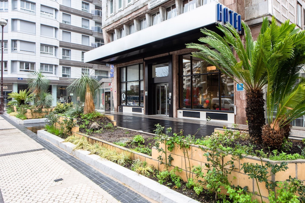 Hotel San Sebastian Orly, Affiliated by Melia 3/67