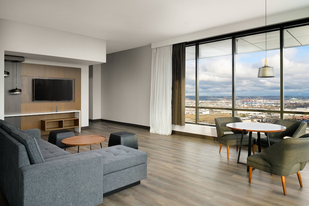 Marriott Tacoma Downtown 24/54