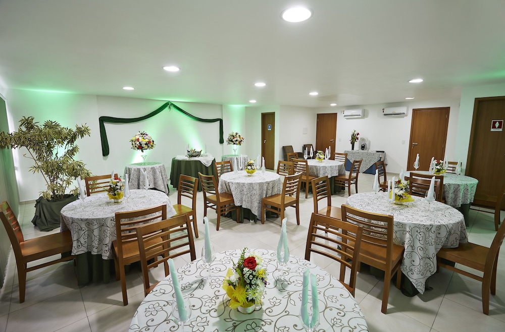 Villa Park Hotel 51/61