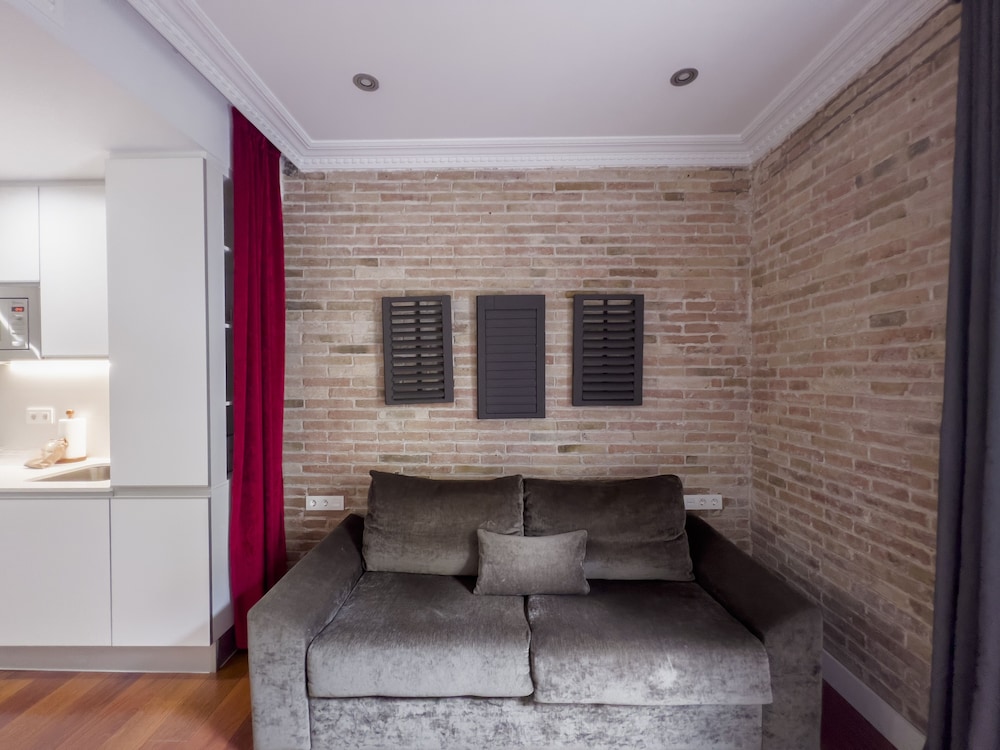 Enjoybcn Gaudi Apartments 28/50