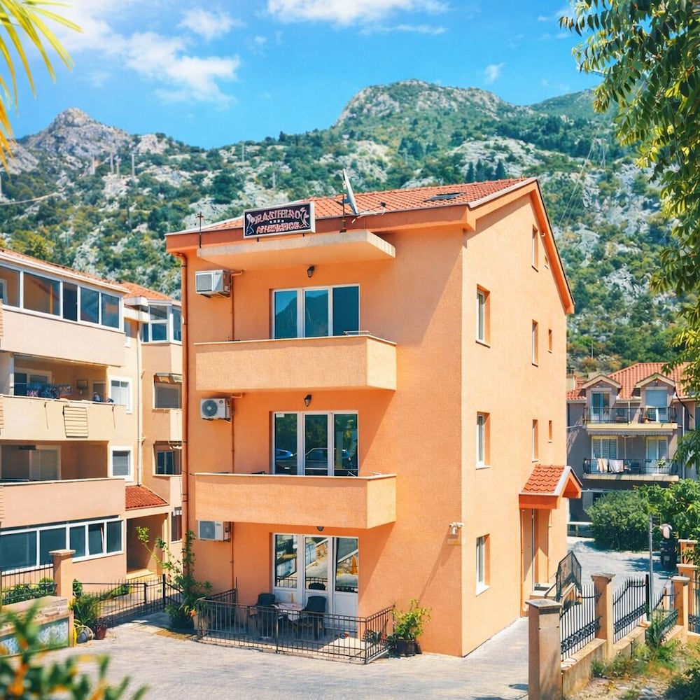 Apartments Marinero 1/71