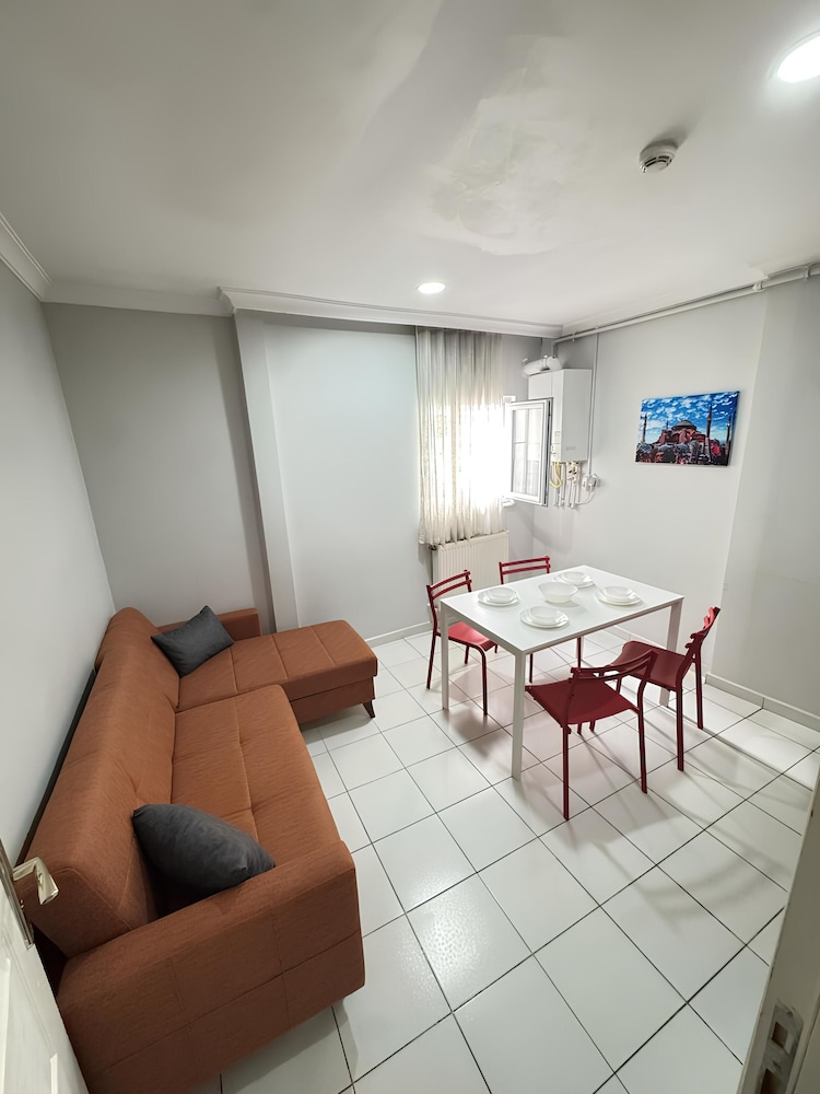 ISTANBUL FAMILY APARTMENTS 27/40