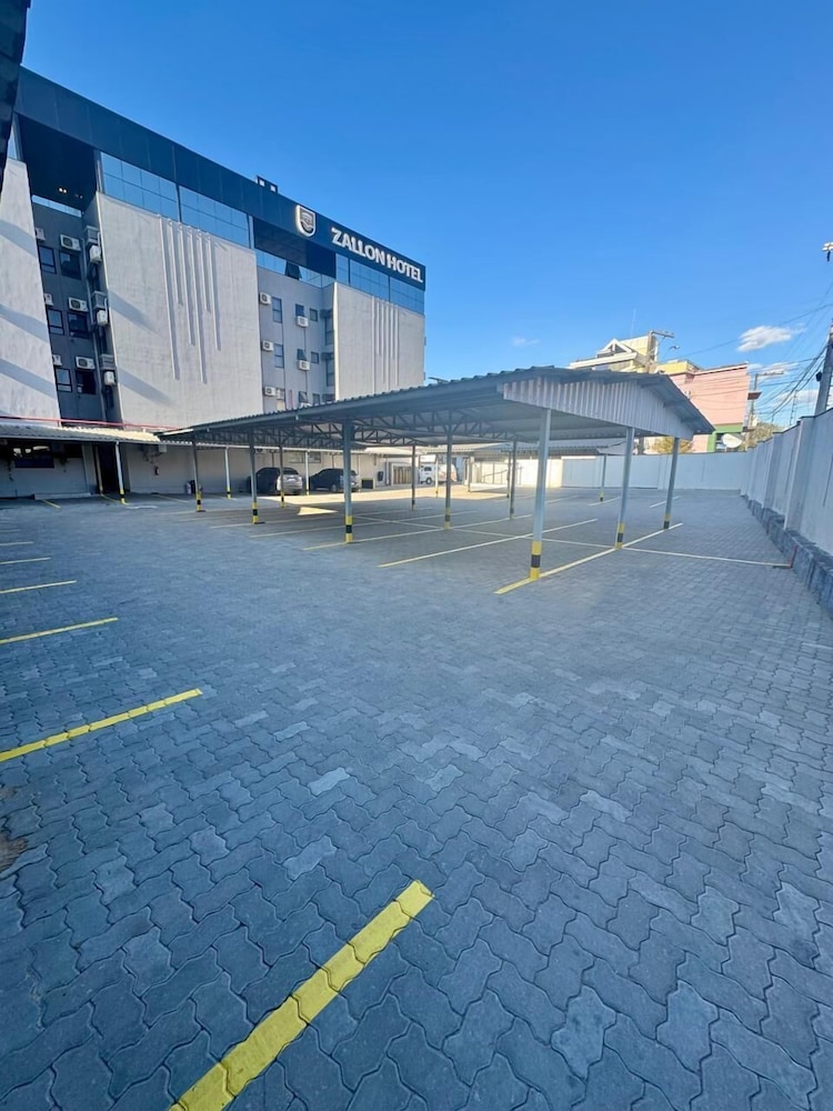 ZALLON HOTEL EXECUTIVE 47/53
