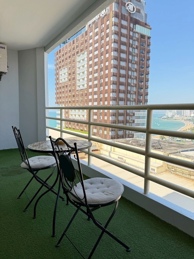 View Talay 6 Condominium By Honey 52/84