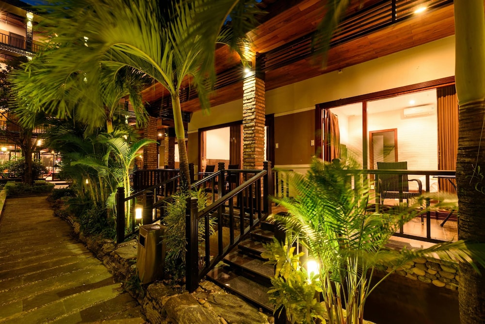 Ahaveda Resort 50/56