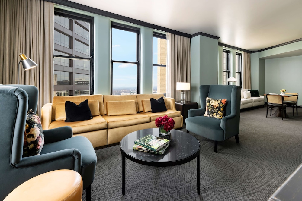The Candler Hotel Atlanta Curio Collection by Hilton 31/55