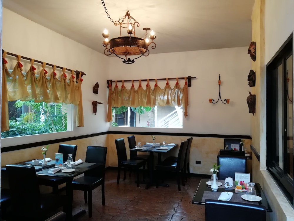 Hotel Ciudad Vieja 5/47