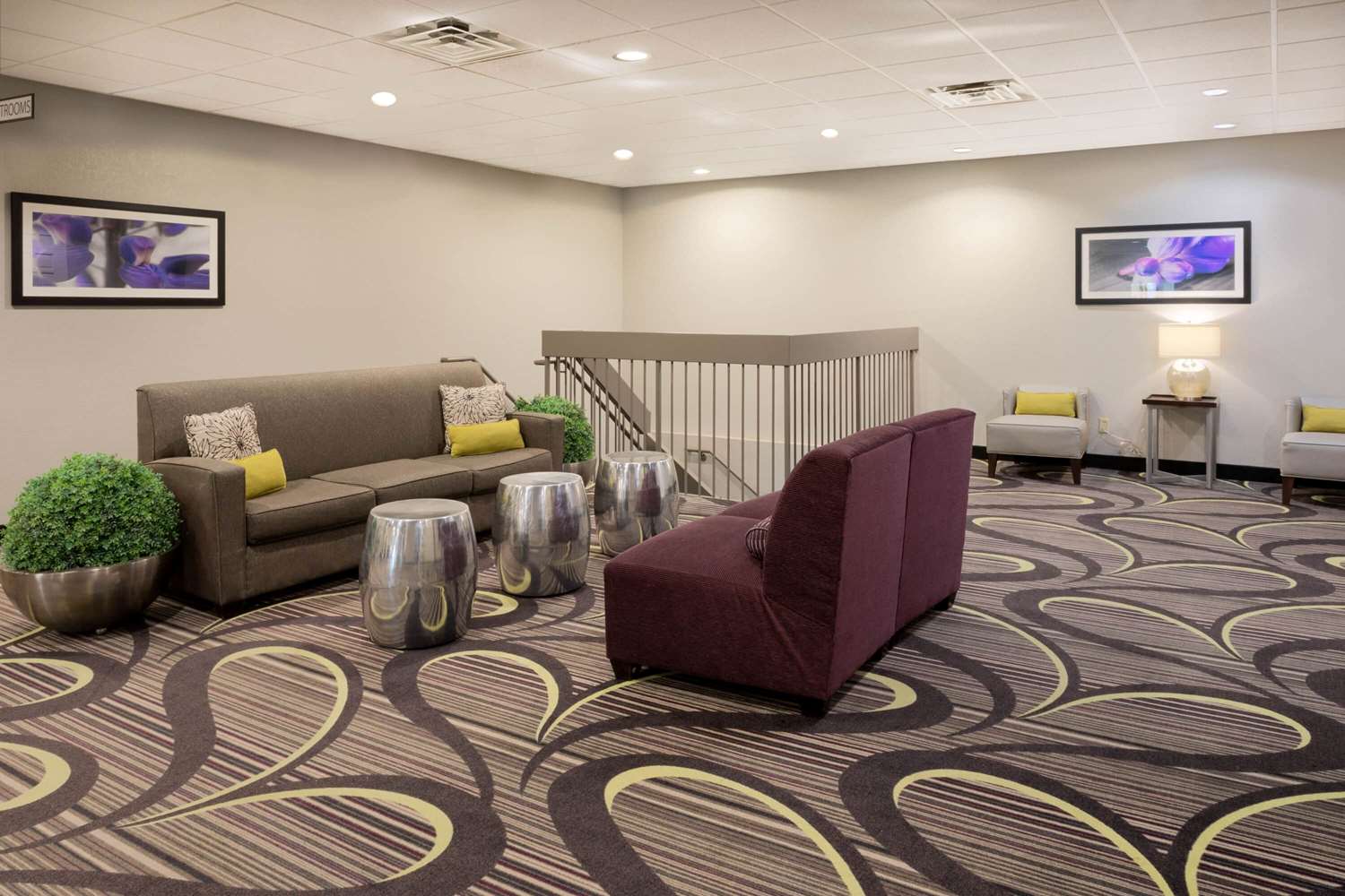 La Quinta Inn & Suites by Wyndham Minneapolis Bloomington W 32/52