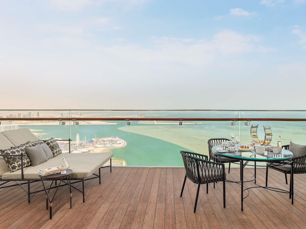 Raffles Doha 62/65