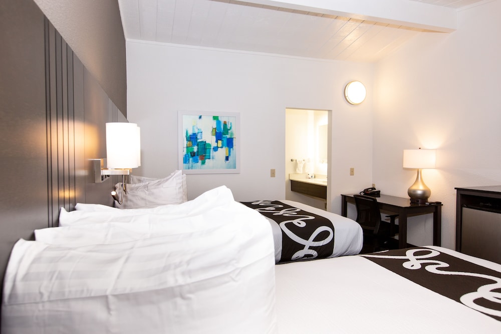 Surestay Hotel By Best Western Seaside Monterey 11/33