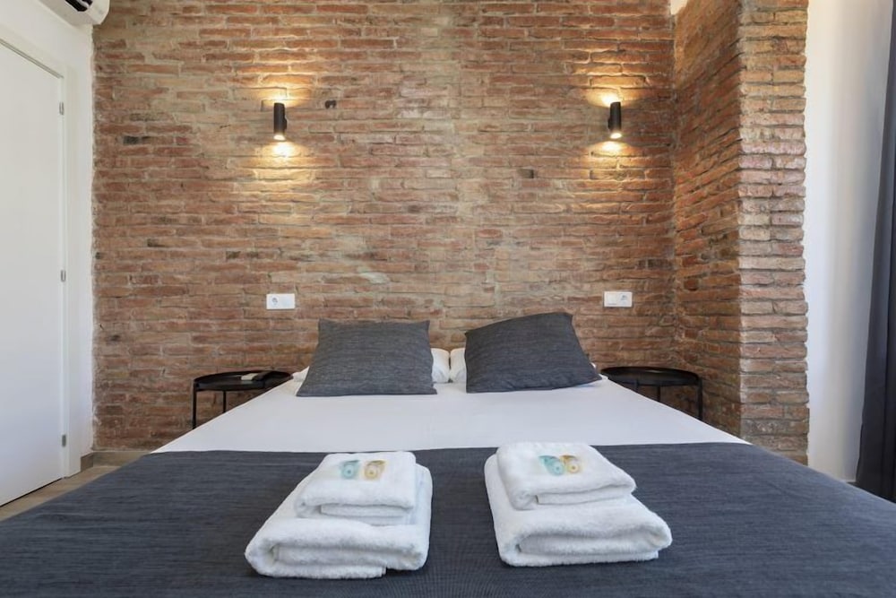 Hostal Bedmates 44/55