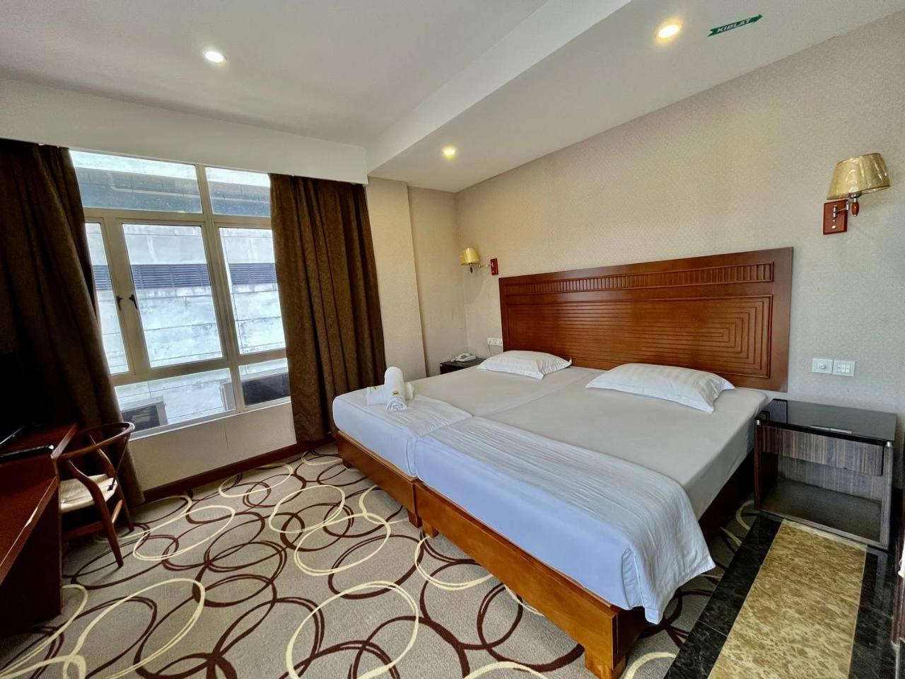 Fan Holiday Hotel 17/50