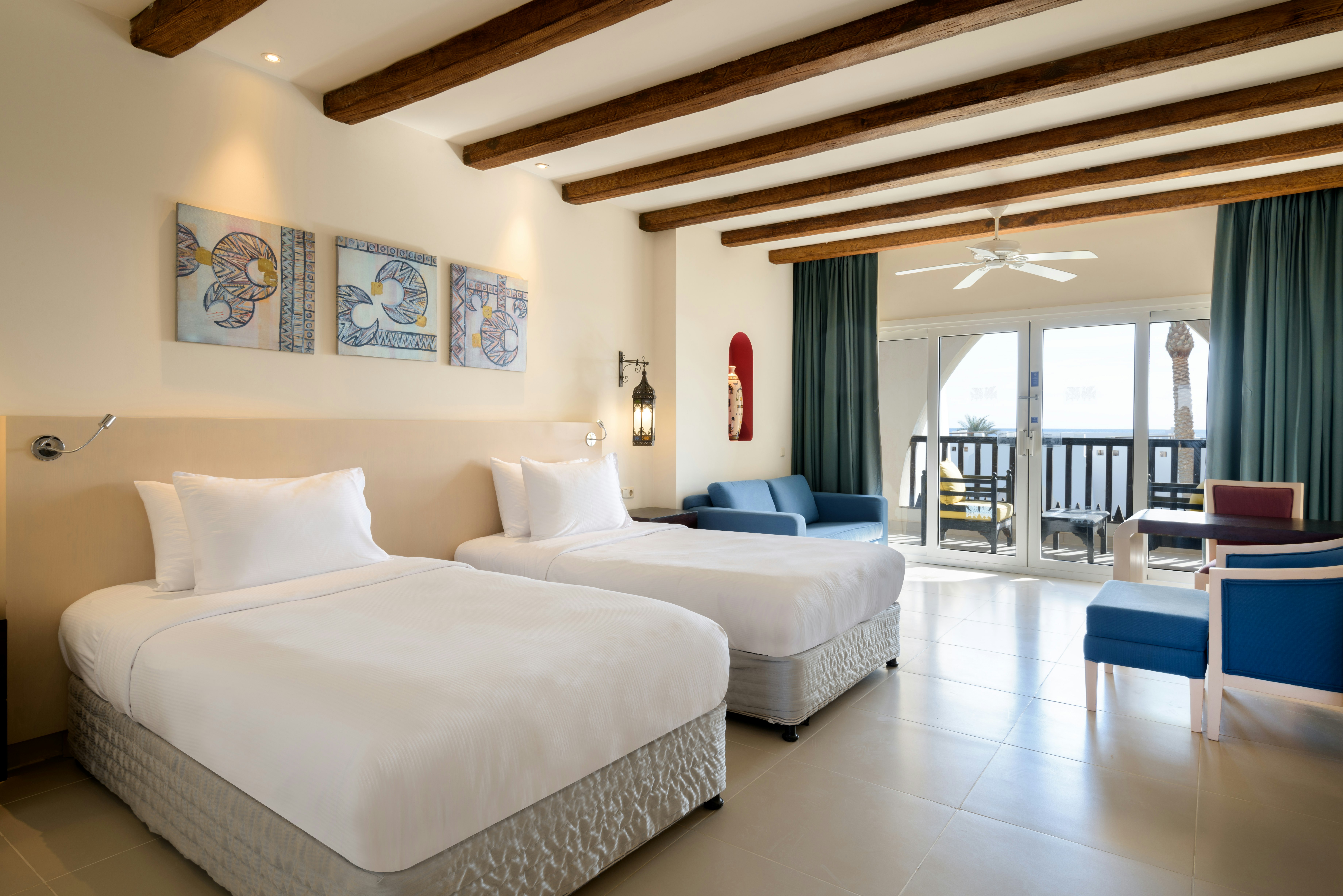 DELUXE, TWIN BEDS, SEA VIEW