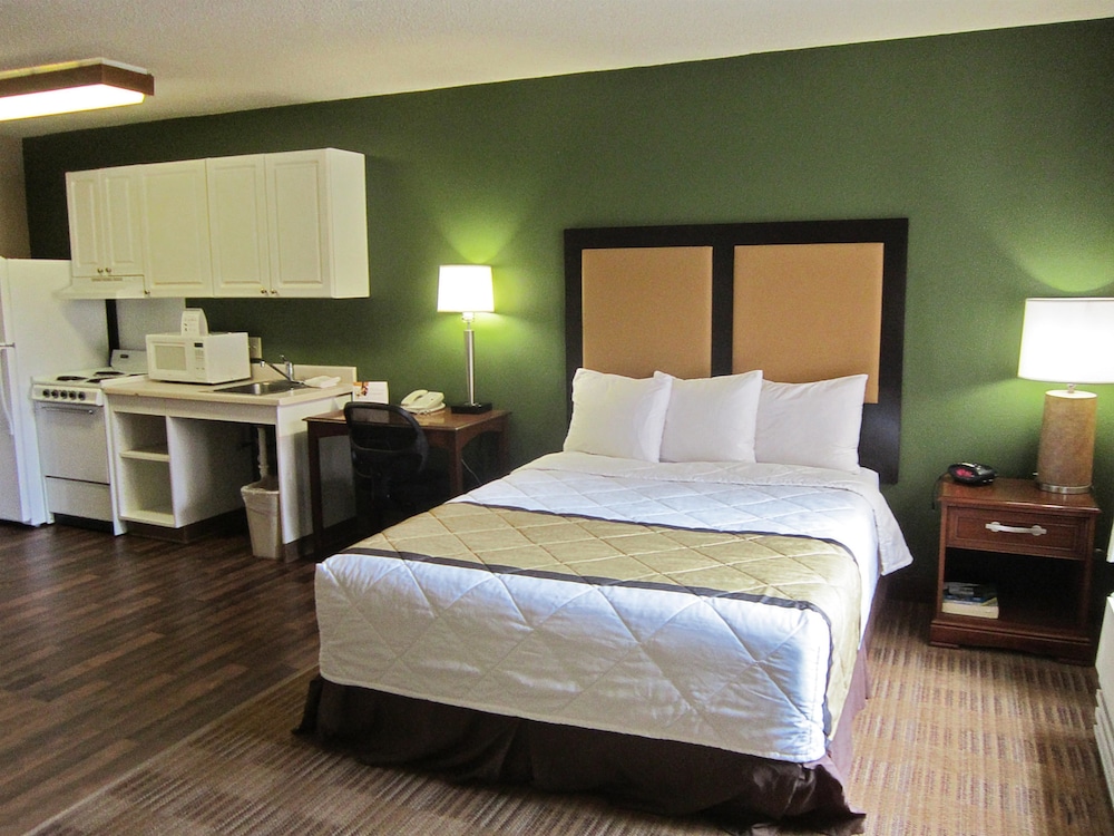Extended Stay America Fayetteville Cross Creek Mall 14/49