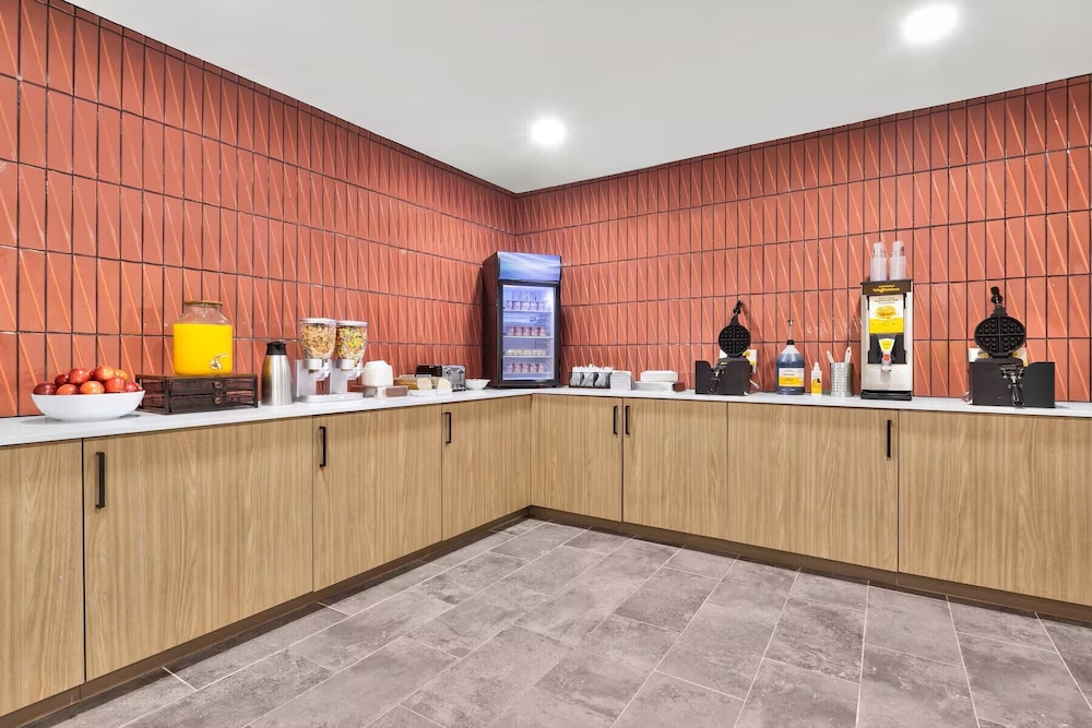 Hawthorn Extended Stay by Wyndham Irving DFW North 10/69