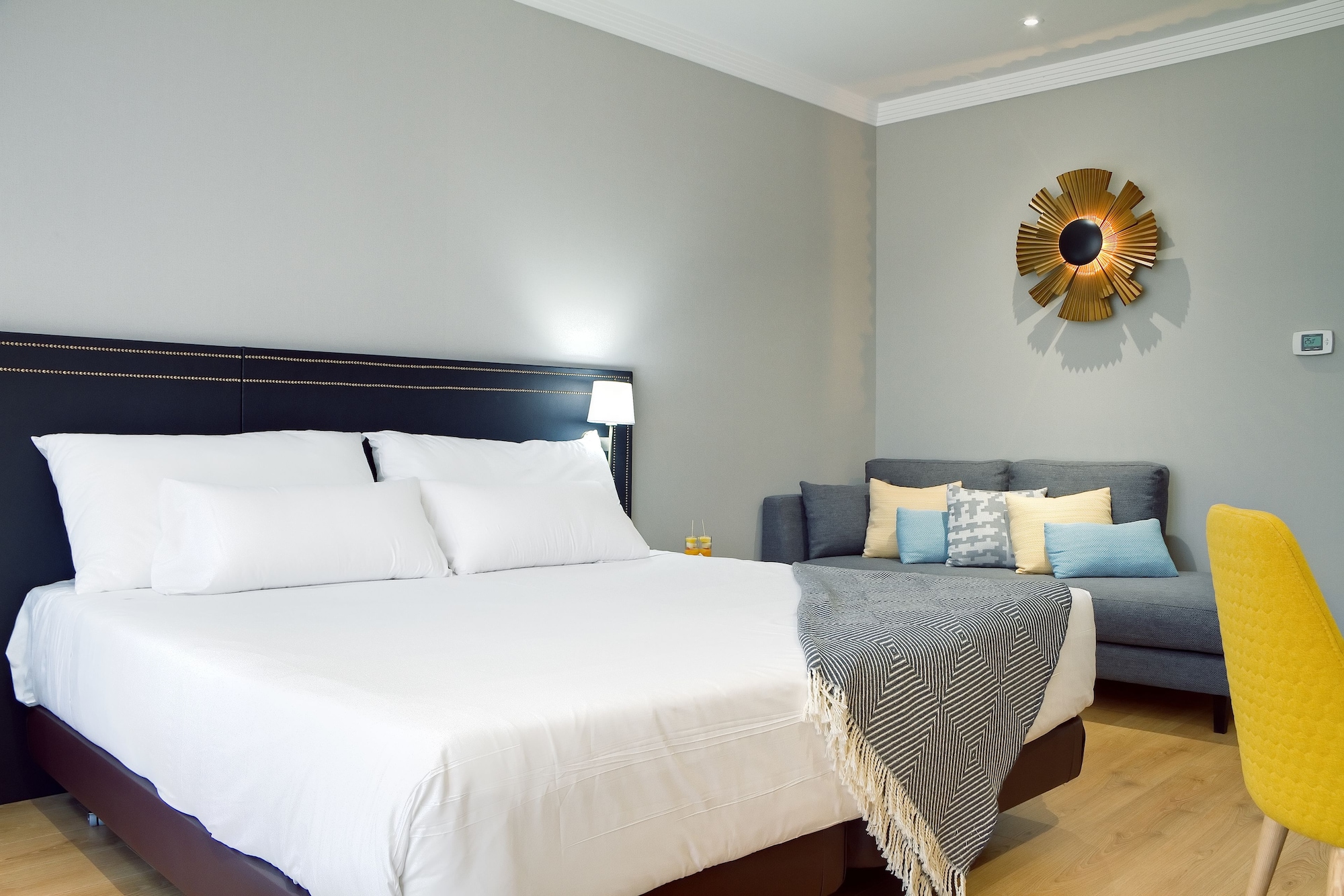 DELUXE, DOUBLE BED