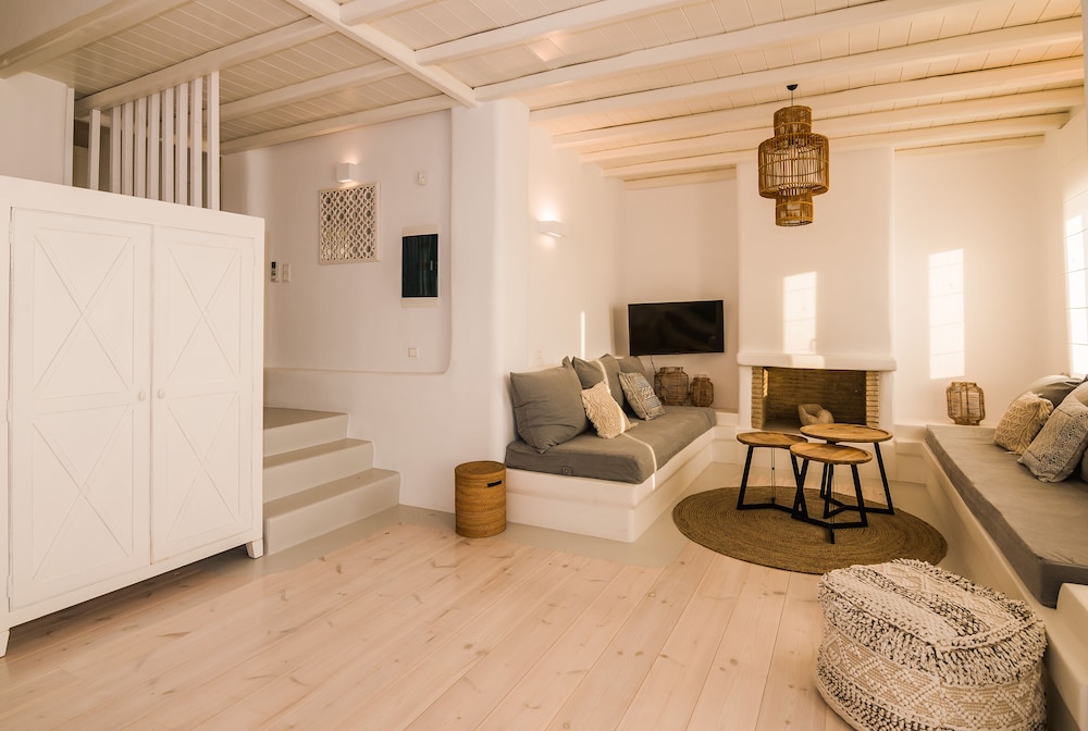 Eden View Suites & Villas 48/72