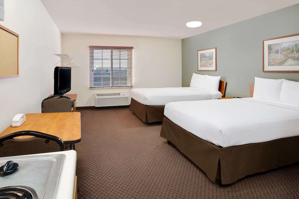 SUITE, 2 QUEEN BEDS