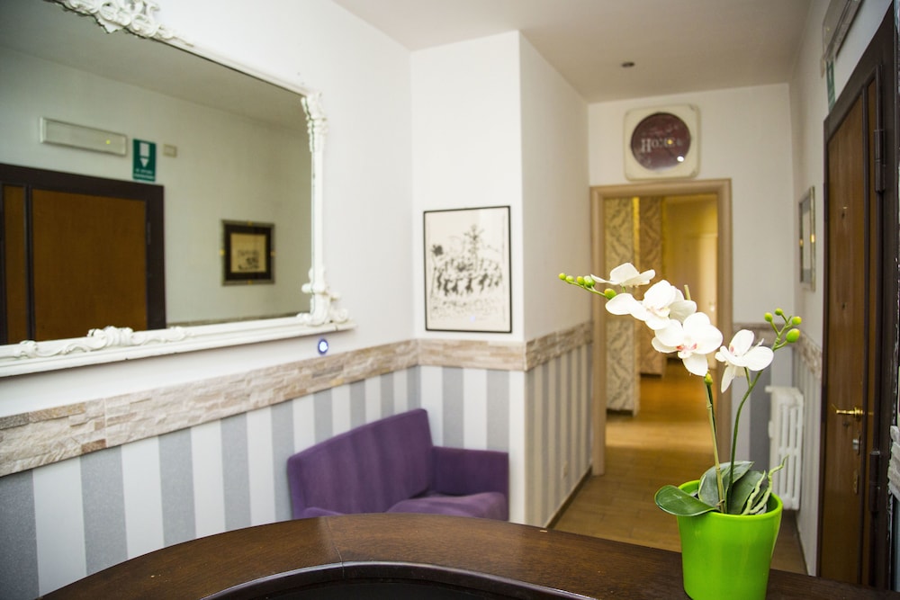 Santamaria Inn 5/50
