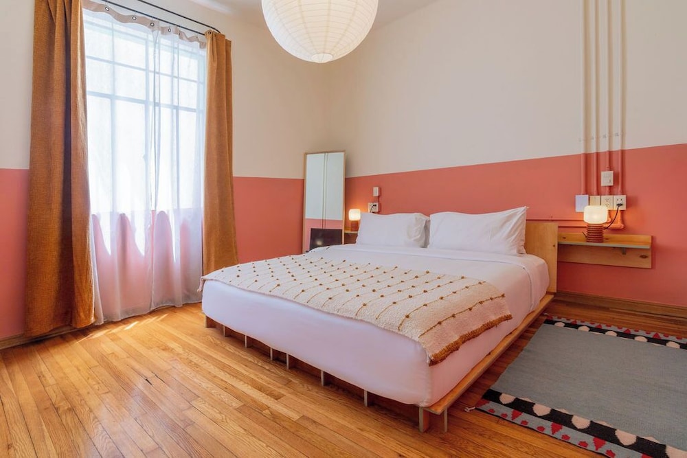 SUITE, KING BED, TERRACE, KITCHENETTE