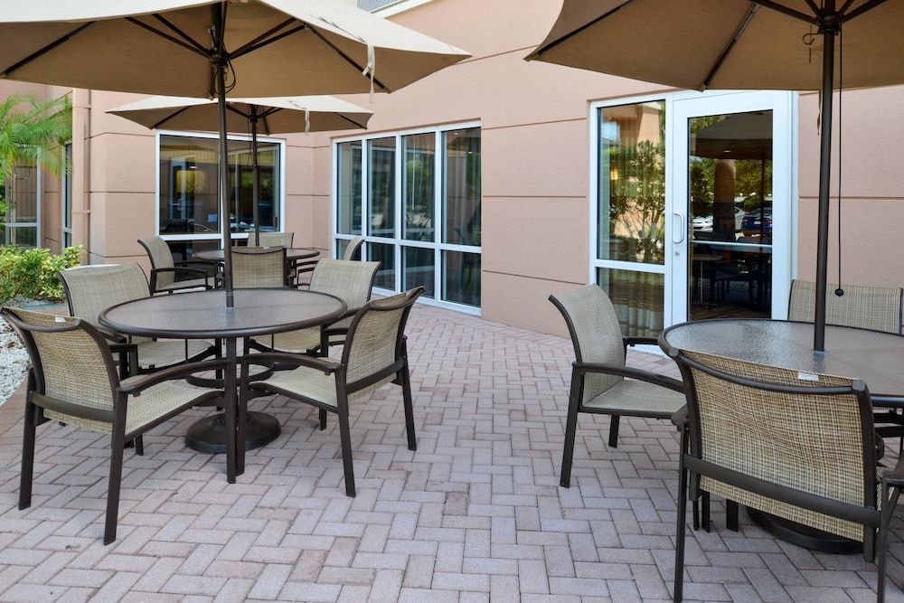 Fairfield Inn And Suites By Marriott Ft Pierce 25/50