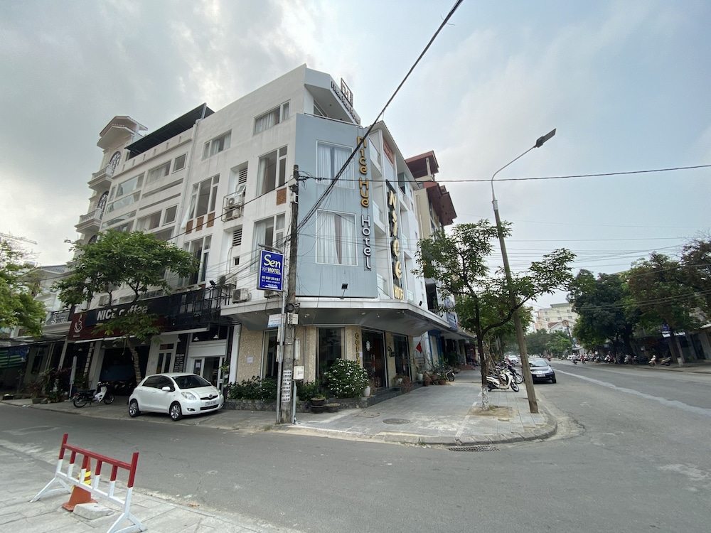 Nice Hue Hotel 43/50