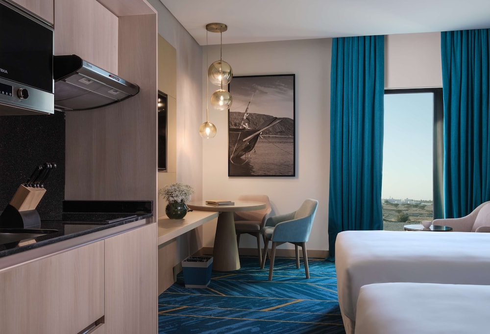 Maani Muscat Hotel & Suites 20/59