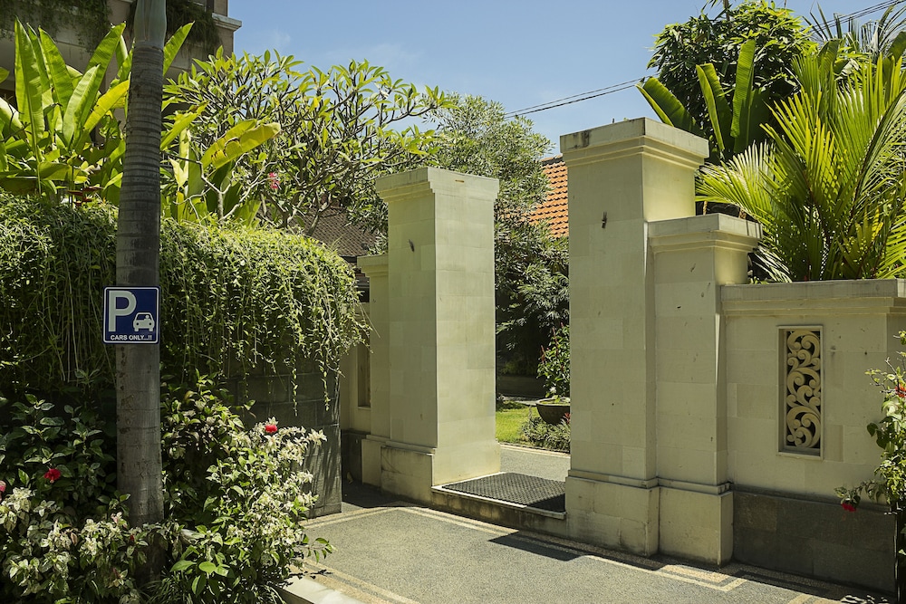 Pondok Anyar Inn 38/50