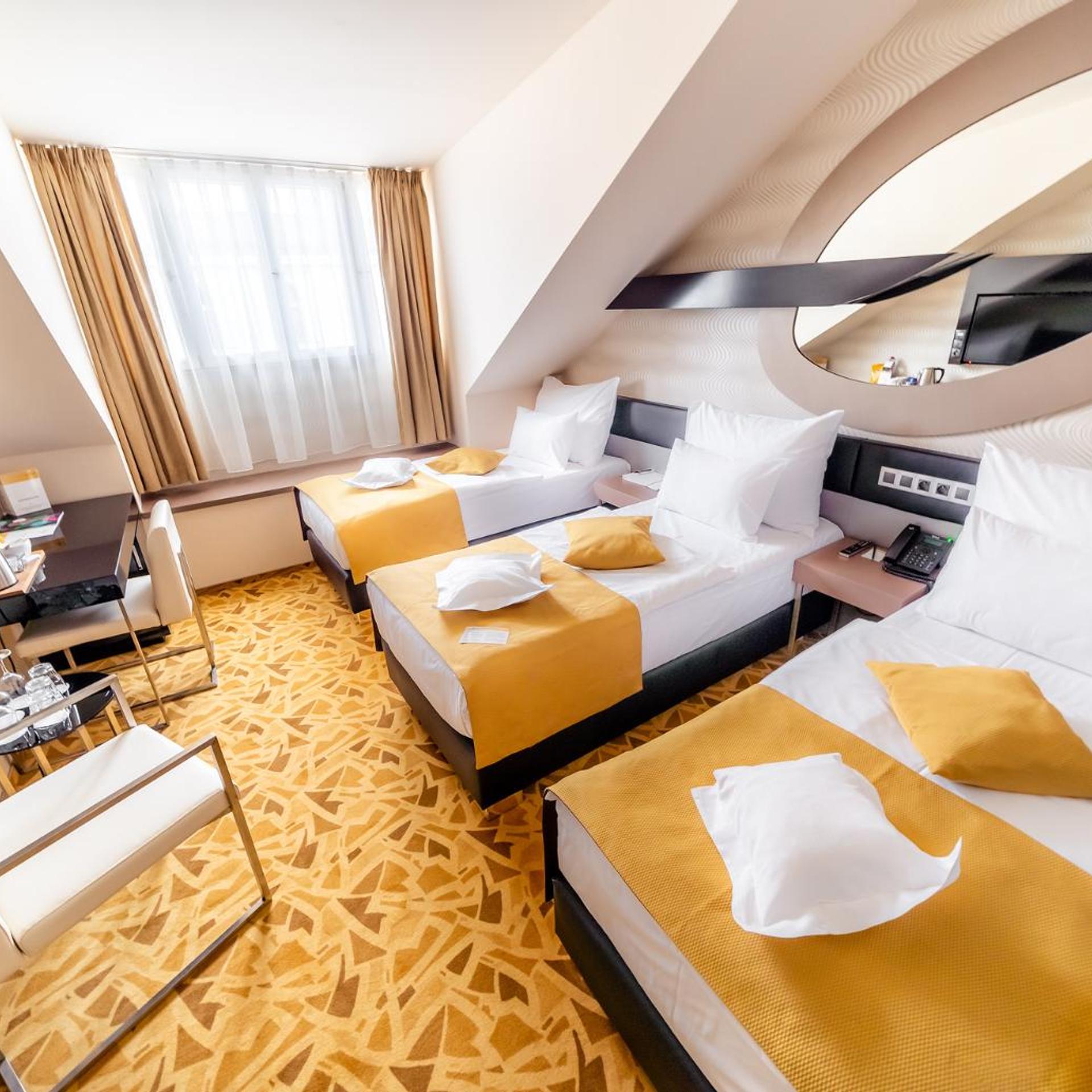 غرفة ثلاثية بسرير فردي، Grandium Hotel Prague 3/10