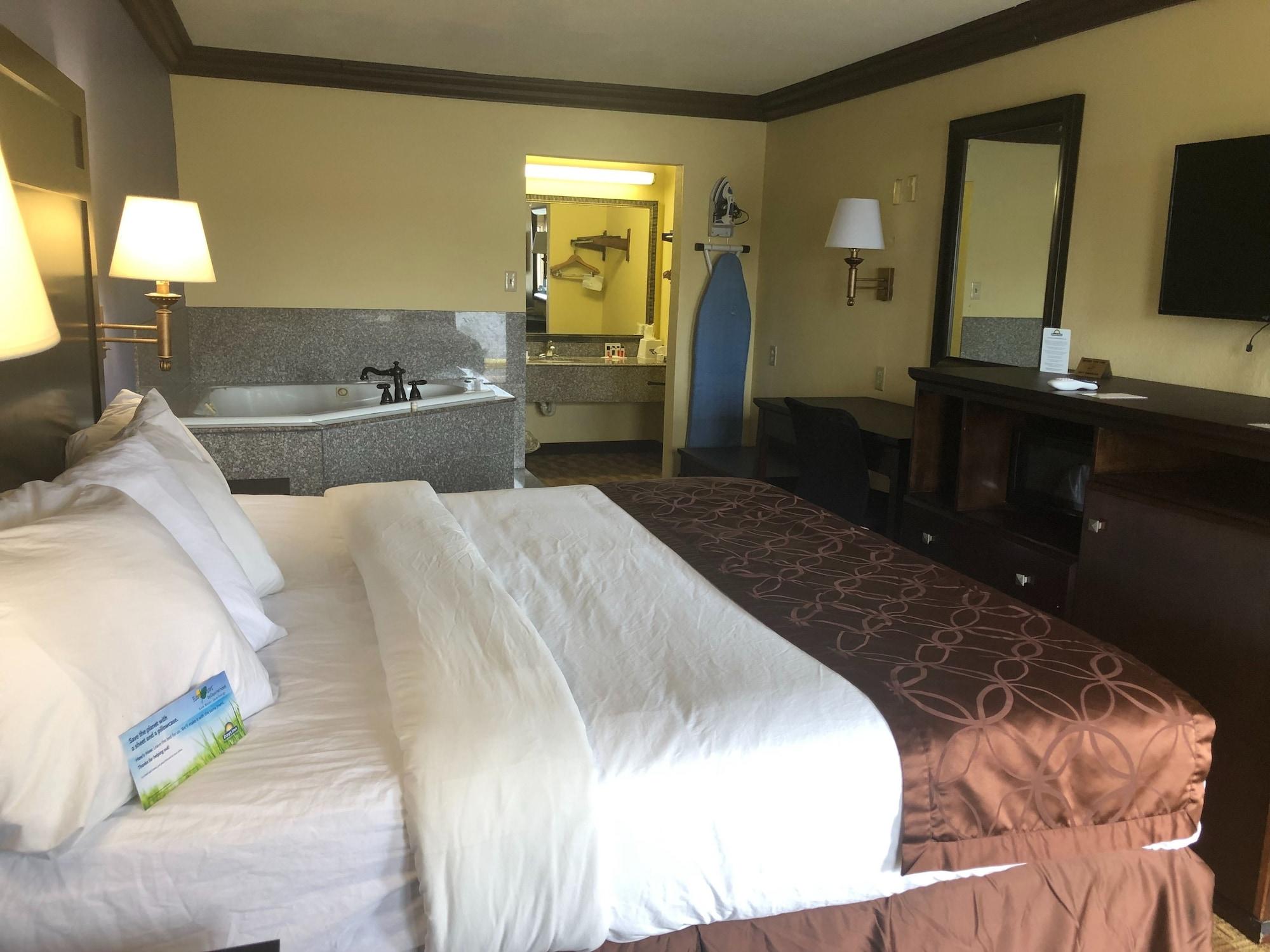 Days Inn By Wyndham Lake Charles 16/32