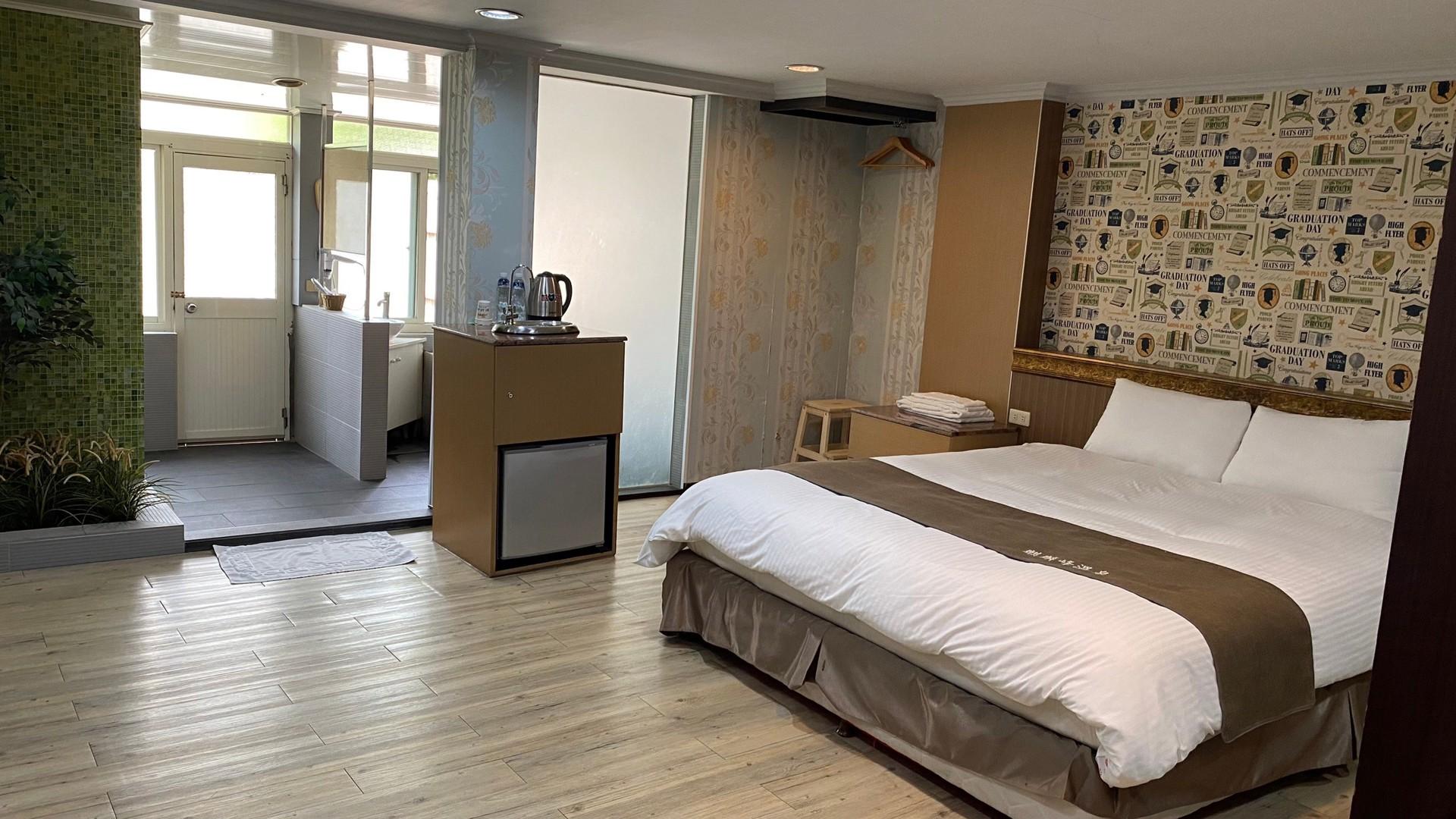 Elegant, Double Bed